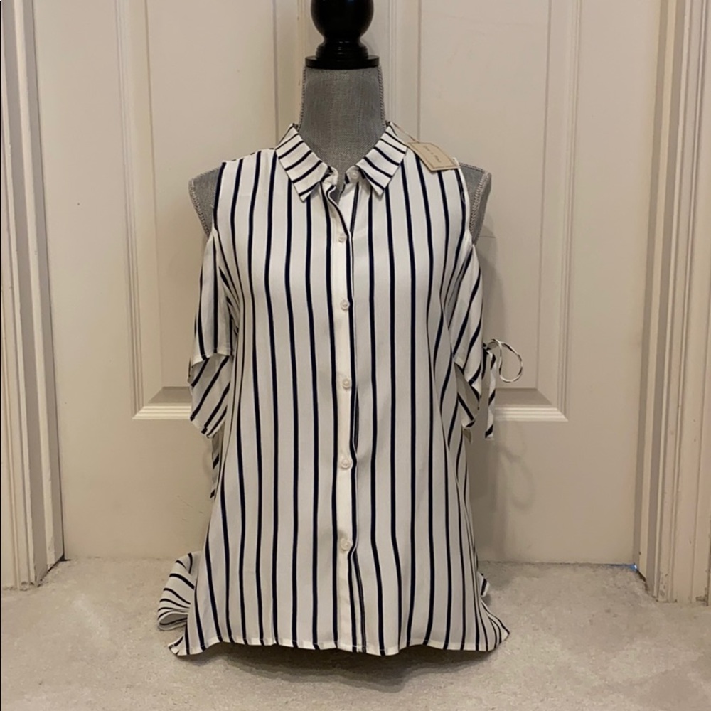 Doe and Rae Navy and White striped Blouse Size M
